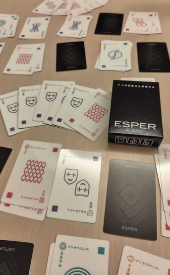 Playing the board game ESPER