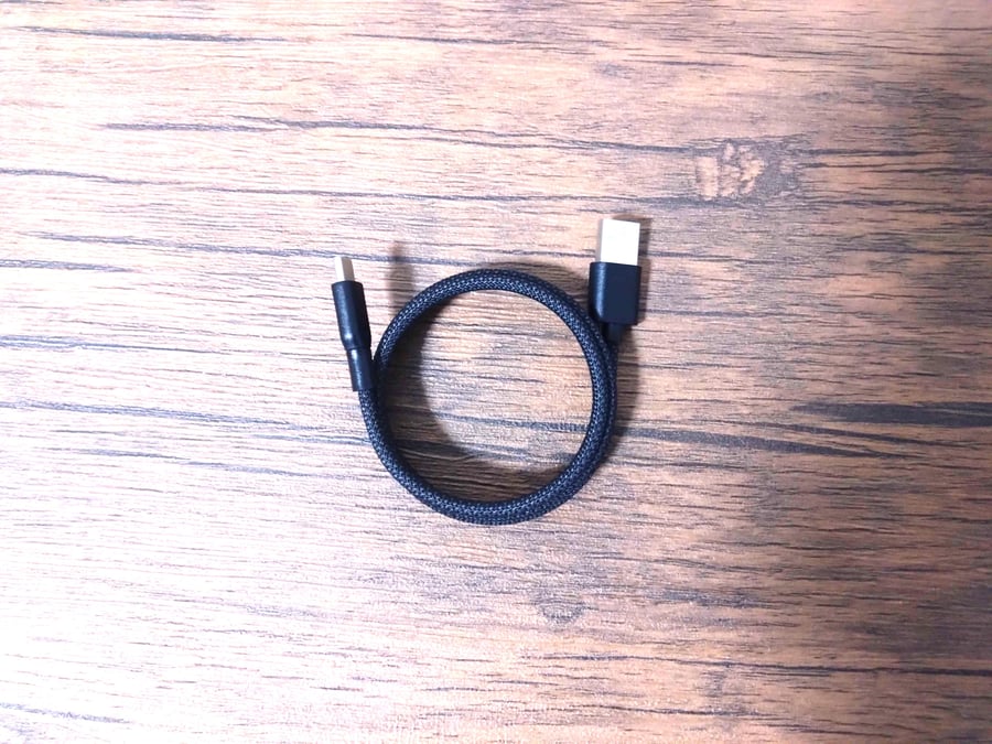 充電ケーブル